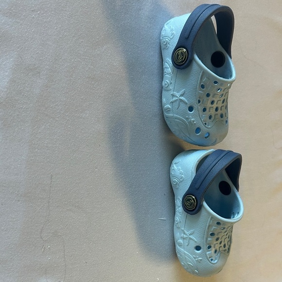 The Children's Place - Light Blue Clogs/water shoes Sandals with Heel Strap - Picture 6 of 11